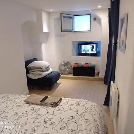 Charming And Modern Cave In The Heart Of The Port *