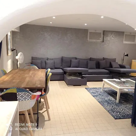 Charming And Modern Cave In The Heart Of The Port