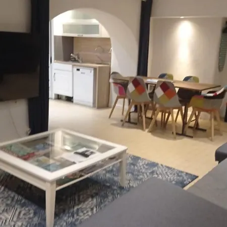 Charming And Modern Cave In The Heart Of The Port Nice