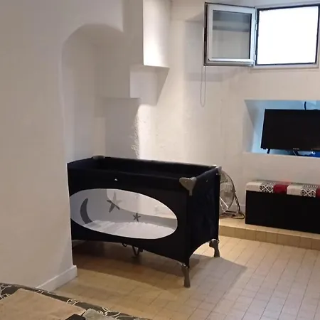 Charming And Modern Cave In The Heart Of The Port Apartamento