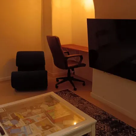Apartment Charming And Modern Cave In The Heart Of The Port